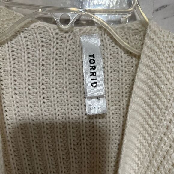 Torrid Ruana Tricolor Dip Dye Ombre Cream Pink Knit Poncho OS Plus Size - Picture 3 of 7